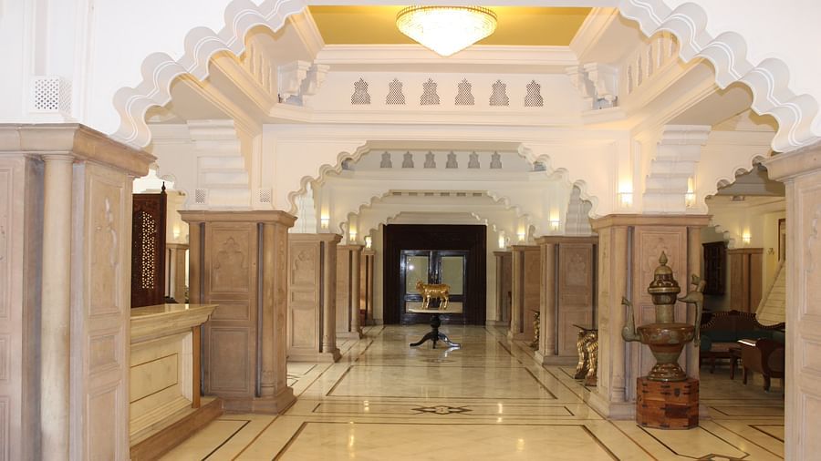 Lobby 6