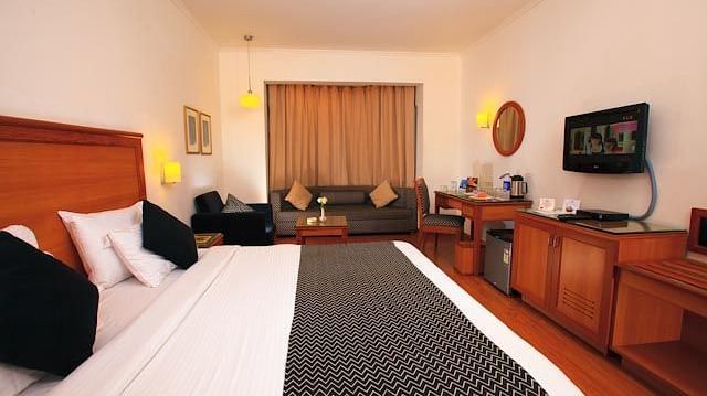 Suite at Abad Plaza at Hotel Rooms in Kochi 3