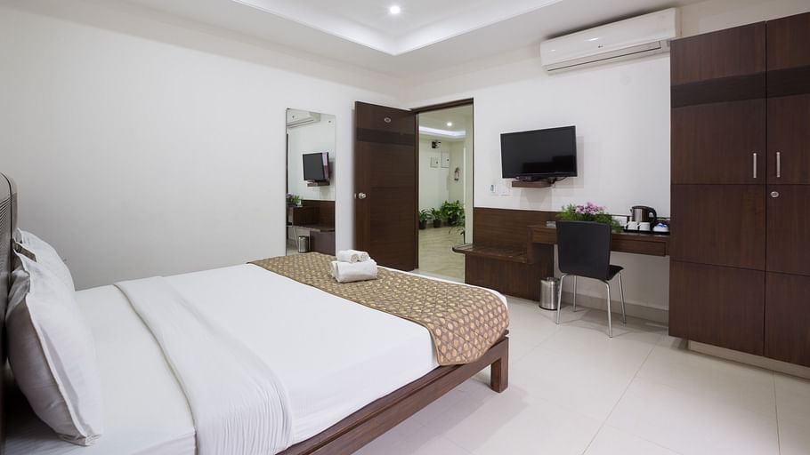 The Sanctum Suites, Bangalore Bangalore Premium King Room with balcony 2 The Sanctum Suites Bangalore