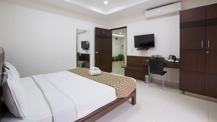 The Sanctum Suites, Bangalore Bangalore Premium King Room with balcony 2 The Sanctum Suites Bangalore