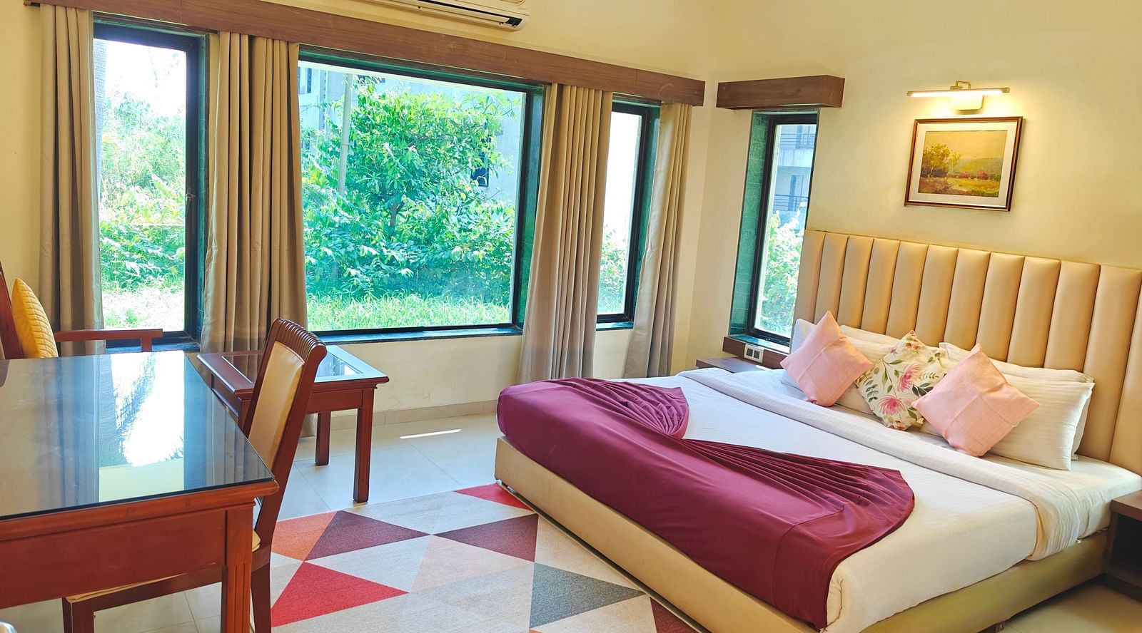 Executive Suite (2)
