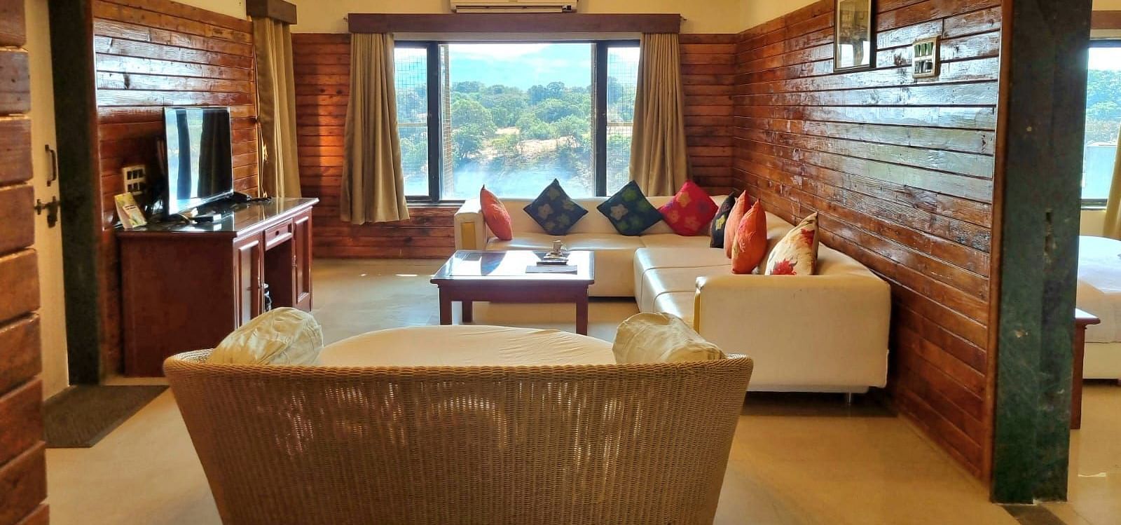 25 -Pent House Living Room