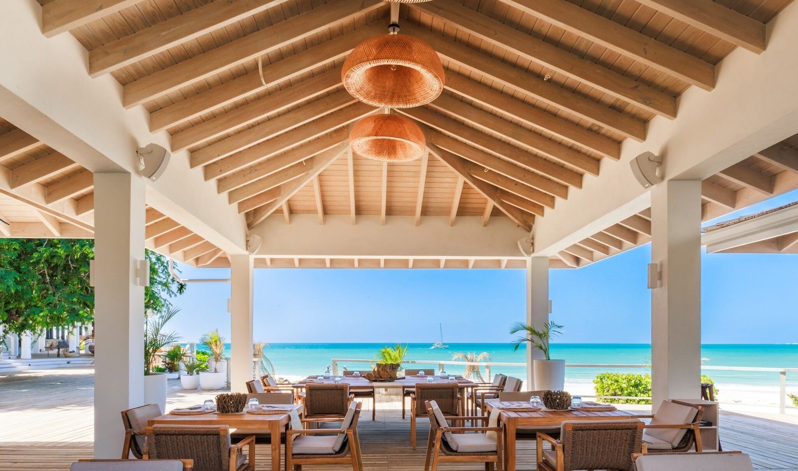 dining-tamarind-antigua-edited