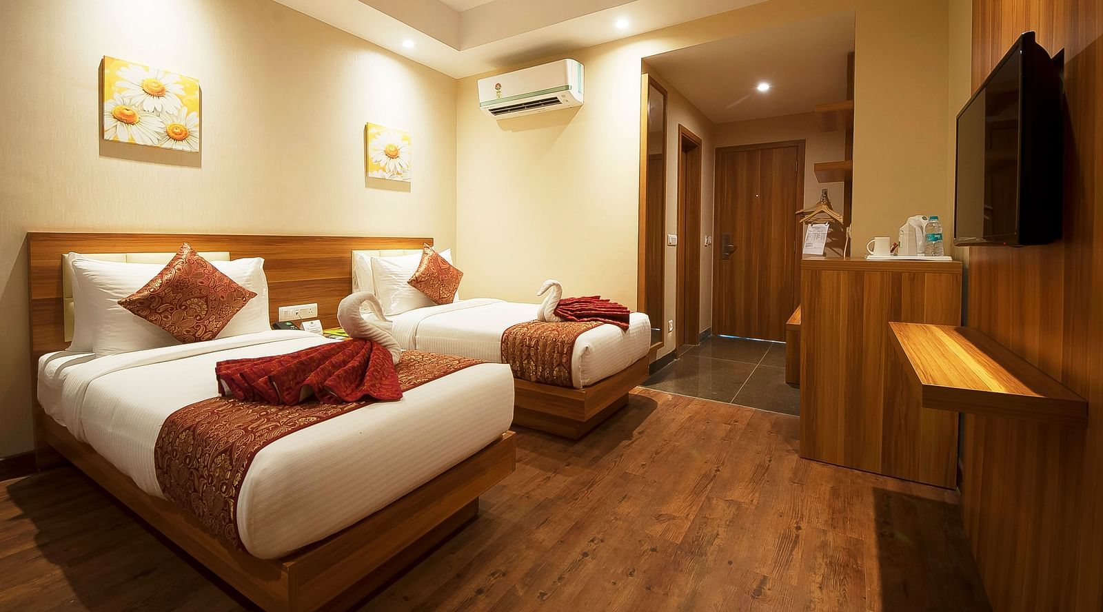 premium room - leroi haridwar