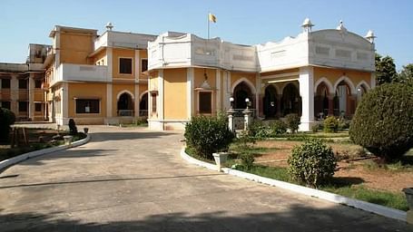 A facade image of Bhanwar Vilas Palace