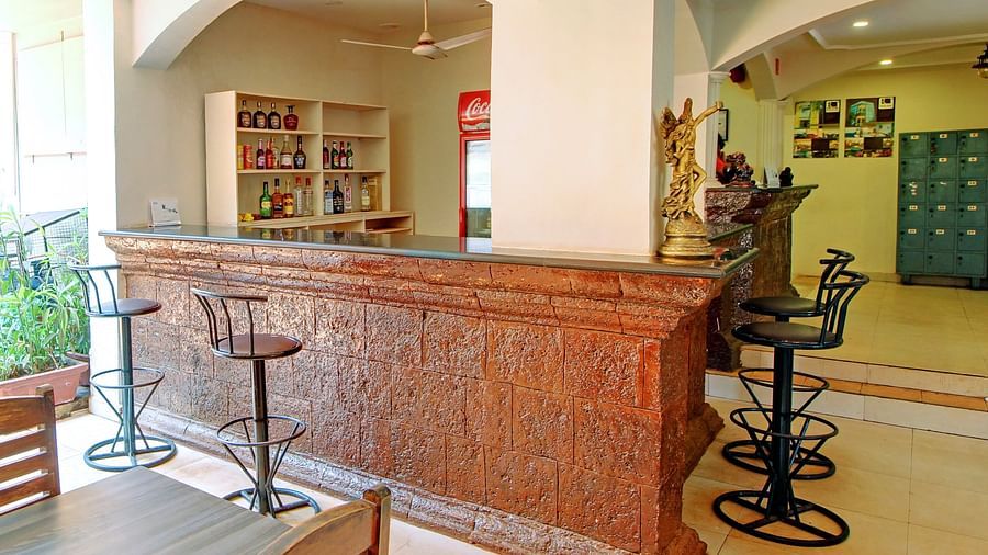 BAR COUNTER