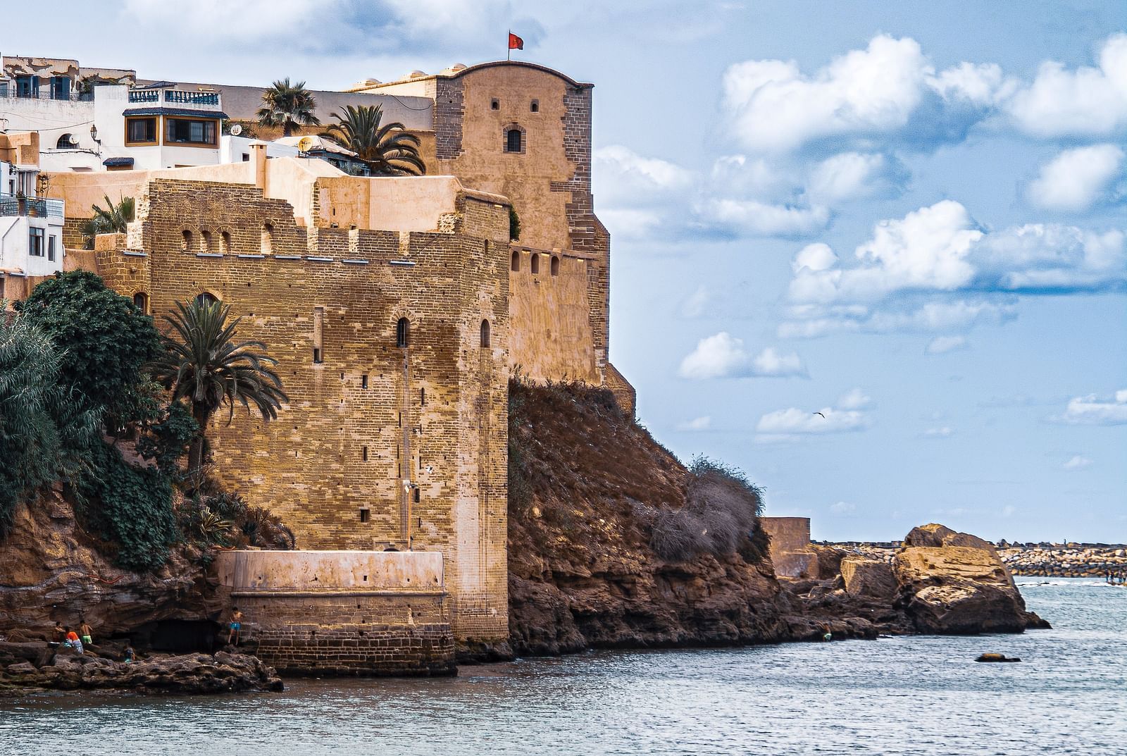 Image of a fort situated in water