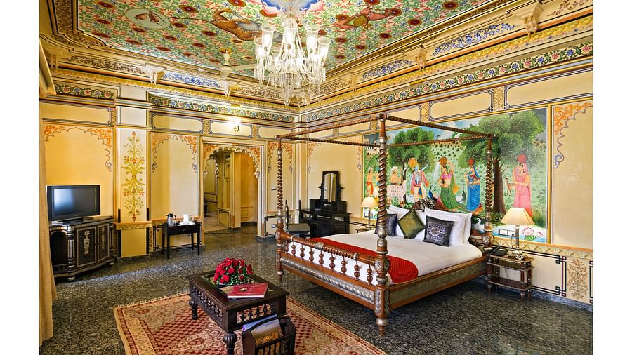 Historical Suite 4