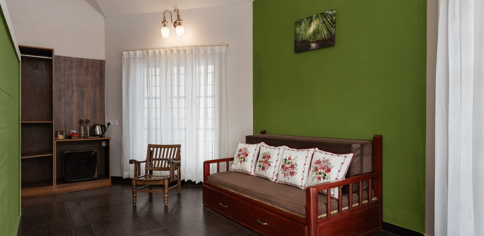 CottageLivingRoom