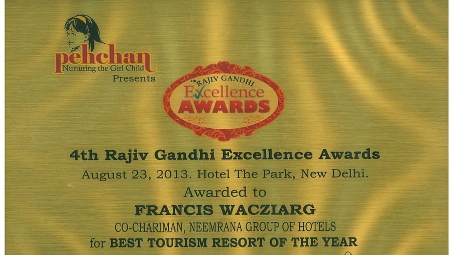Rajiv Gandhi Best Tourism Awards 2013 Neemrana Hotels- y5vo0a