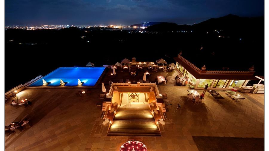 Infinity Swimming Pool Baradari Restaurant - 3