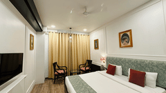 deluxe room full view