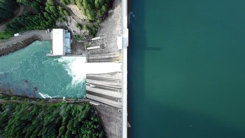 bird's eye view of a dam