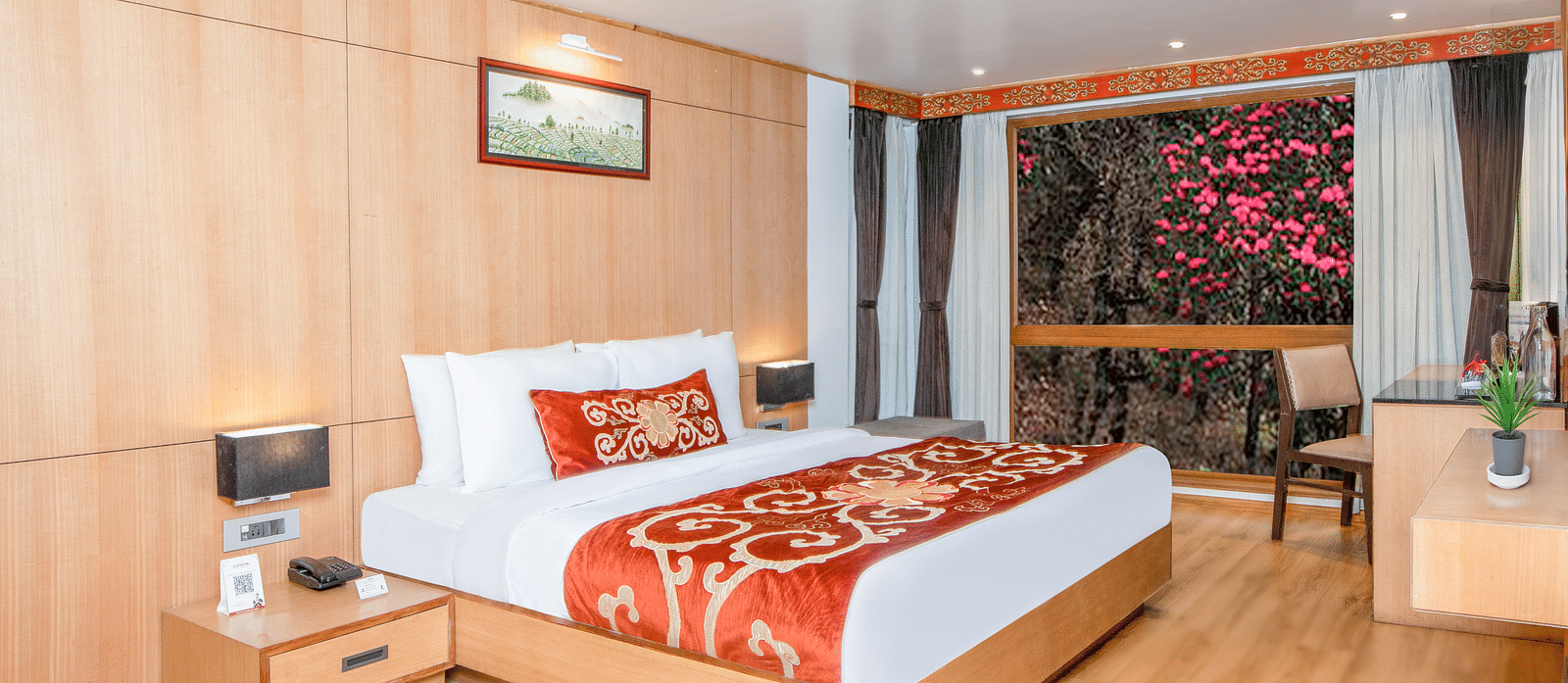 Deluxe Room with Rhododendron View