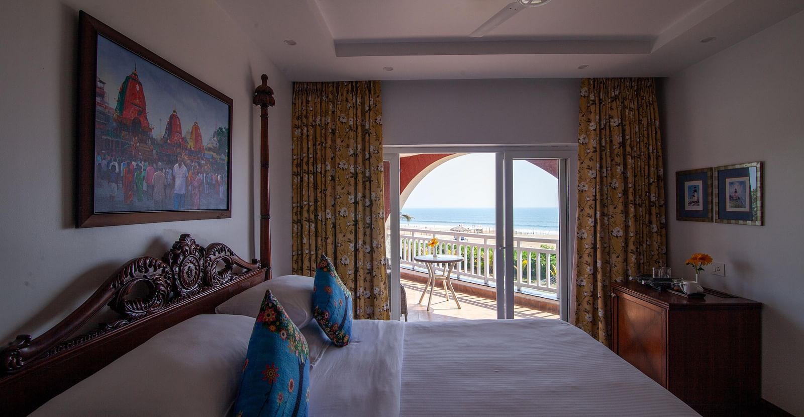 view of the bed - Mayfair Heritage, Puri