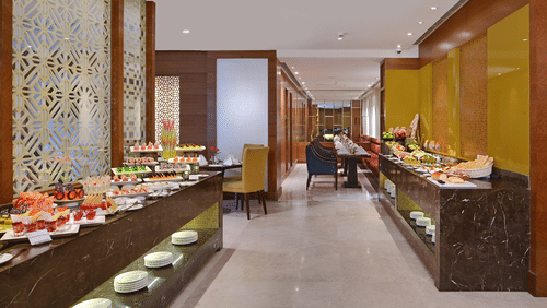 Coffee Shop at at Golden Sarovar Portico Amritsar 2