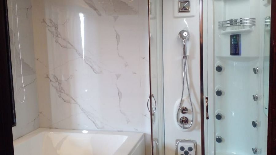 The bathroom at our Suite in Shimla - The Orchid Hotel Shimla