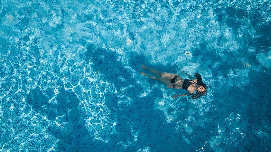 alt-text Swimming Pool
