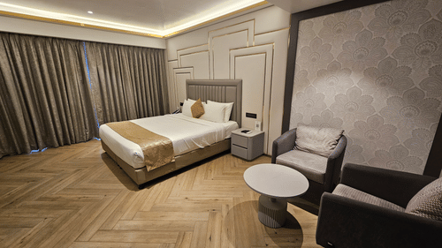 Premium Hotel Room in Andheri East