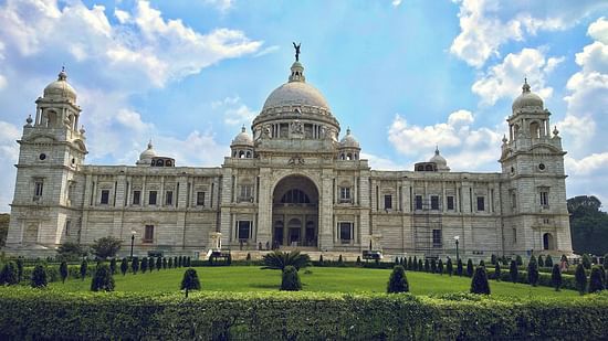 The majestic victoria memorial shining in the sun 