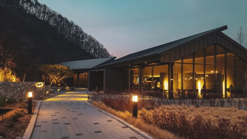 zero-take-WvHrrR1C5Po-unsplash