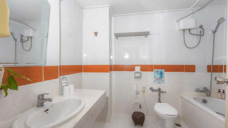 Deluxe room (toilet)