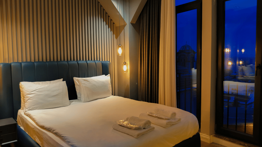 natalia-gusakova-EYoK3eVKIiQ-unsplash