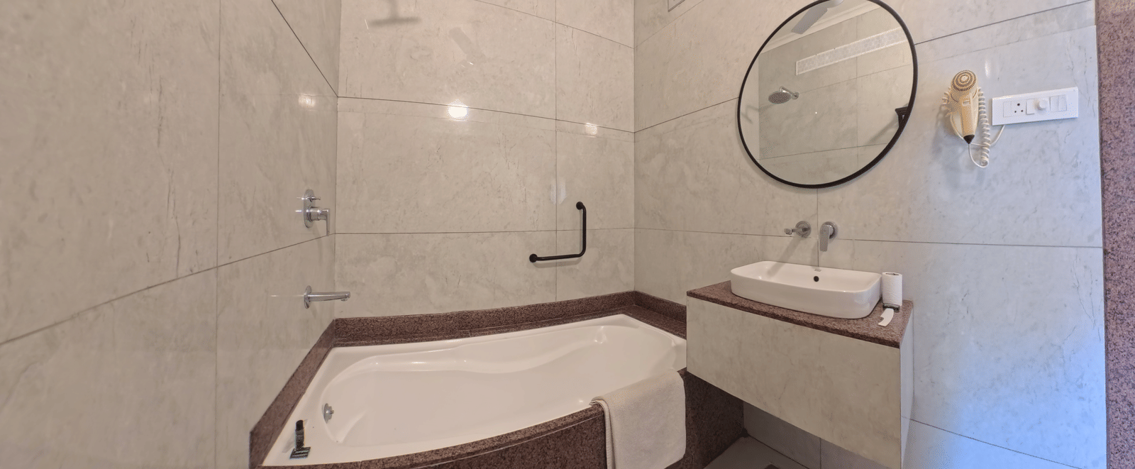 Suite Bath