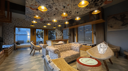 Courtyard Coffee Shop Restaurant in Puri