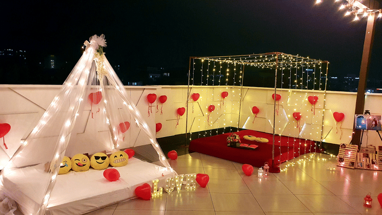 Private Rooftop Dinner Date in Mumbai