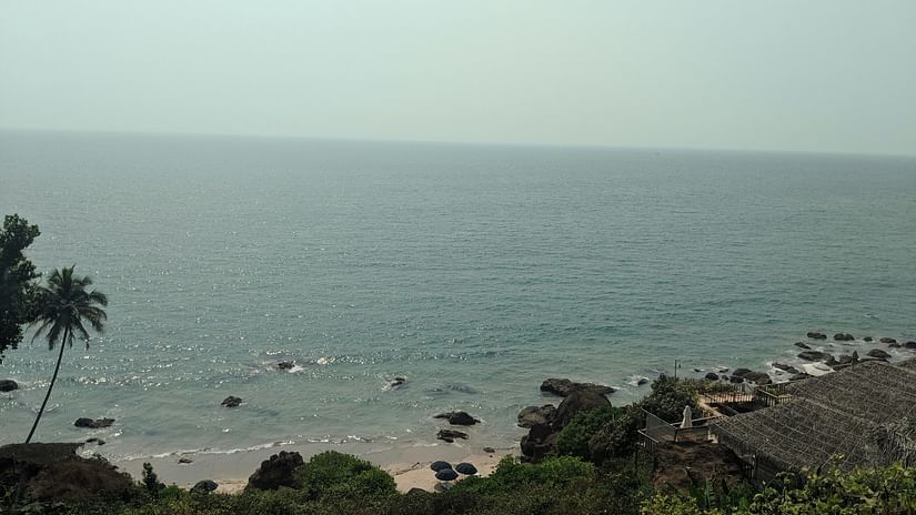 A view of the Arabian Sea from Cabo De Rama Fort, offering a breathtaking panoramic vista of the coastline and the vast expanse of the sea.