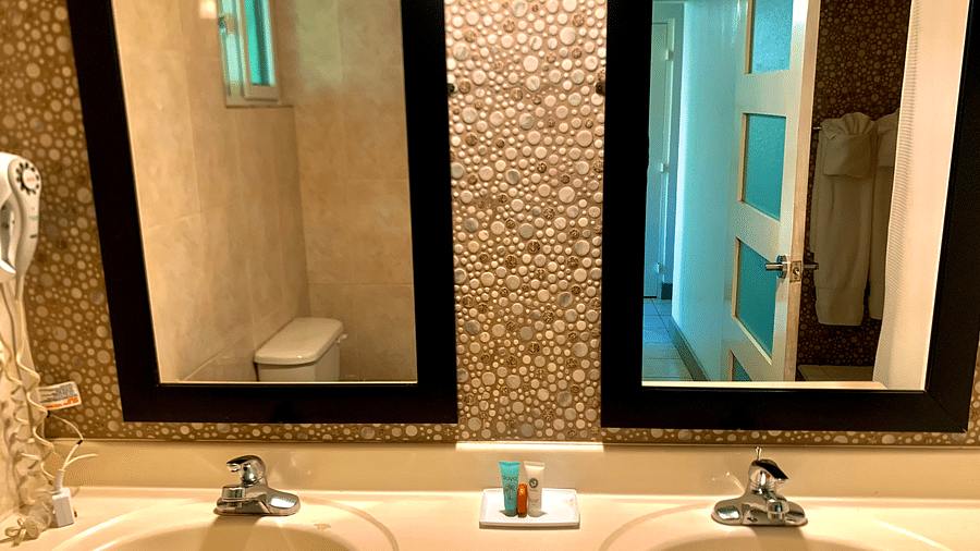 Bathroom exec king 1 - Copy