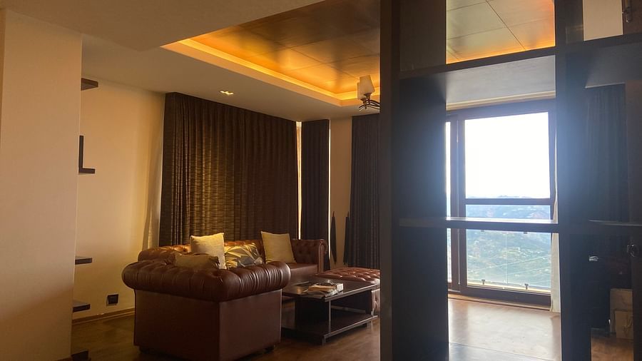sitting area at Aranya Himalayan Retreat - Aranya Himalayan Retreat, Mashobra
