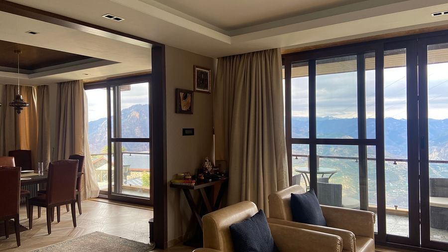 separate sitting area at Aranya - Aranya Himalayan Retreat, Mashobra