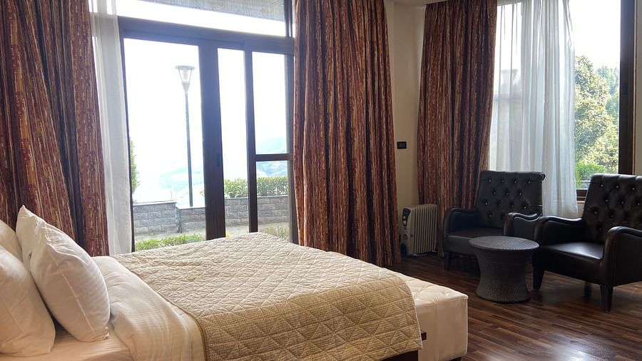 spacious rooms at Aranya Himalayan Retreat 24 - Aranya Himalayan Retreat, Mashobra