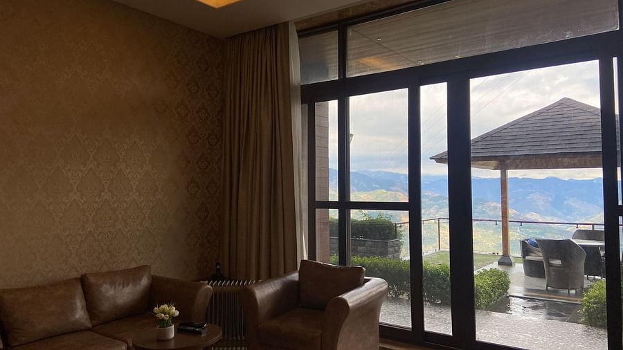 sitting area with sofas and centre table - Aranya Himalayan Retreat, Mashobra