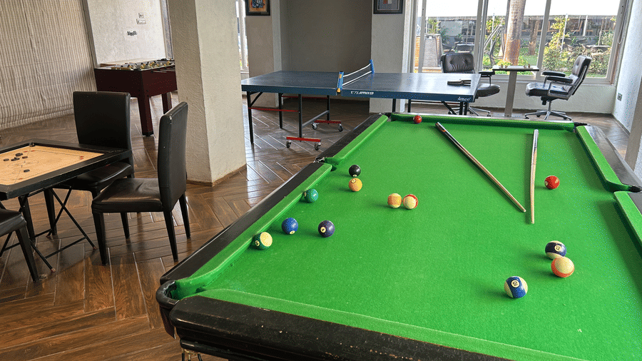 Billiards table in a recreational lounge, for fun-filled indoor entertainment – Maxxvalue Klub Klass Villa, Lonavala.