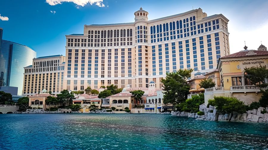 vangelis-tyros-6xeMf4bg0eA-unsplash