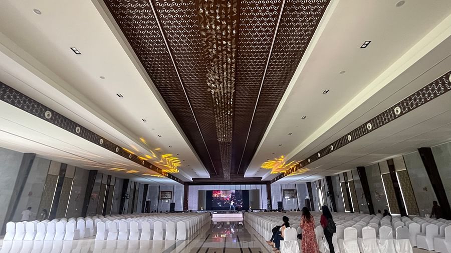 Elegant wedding stage with floral decorations  | VRR Astoria Hotel and Conventional Centre