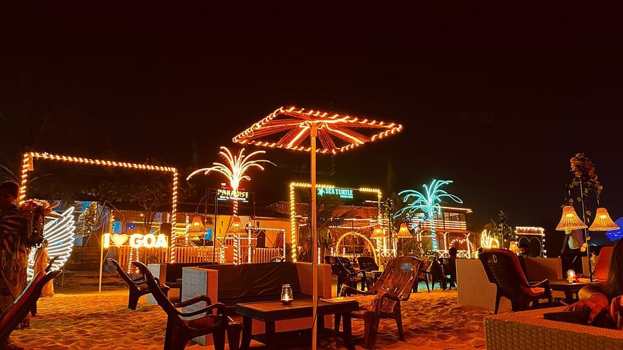 seating arrangements under a small canopy