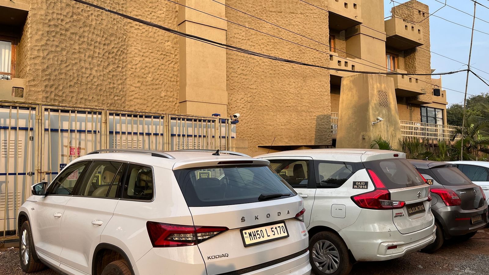 Image of the parking area at 3102bce