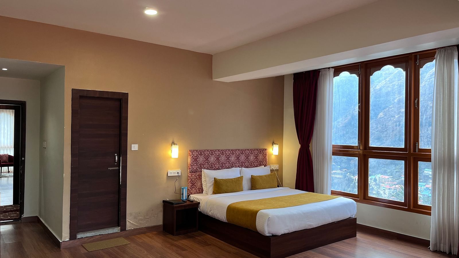Junior Suite without Balcony (4)