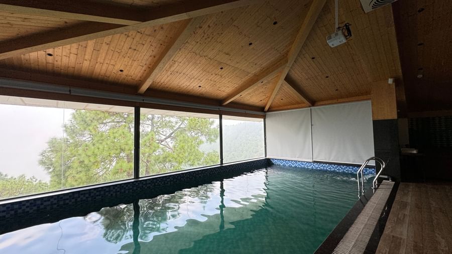 Swimming pool 01