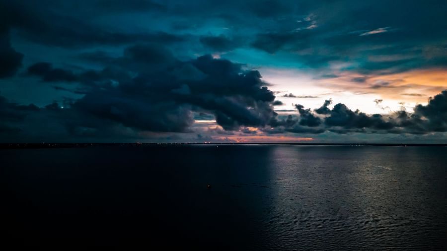 Rhythm Kumarakom - a picture of the sky after a sunset