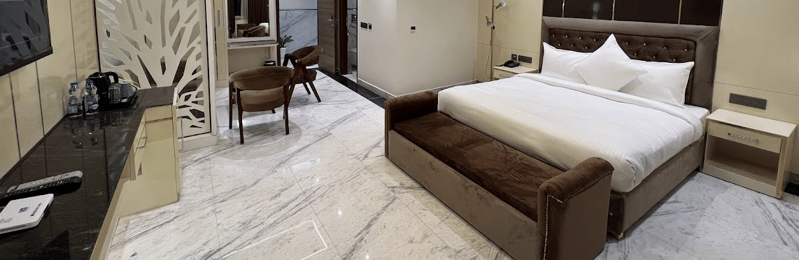 hotels in greater noida for couples