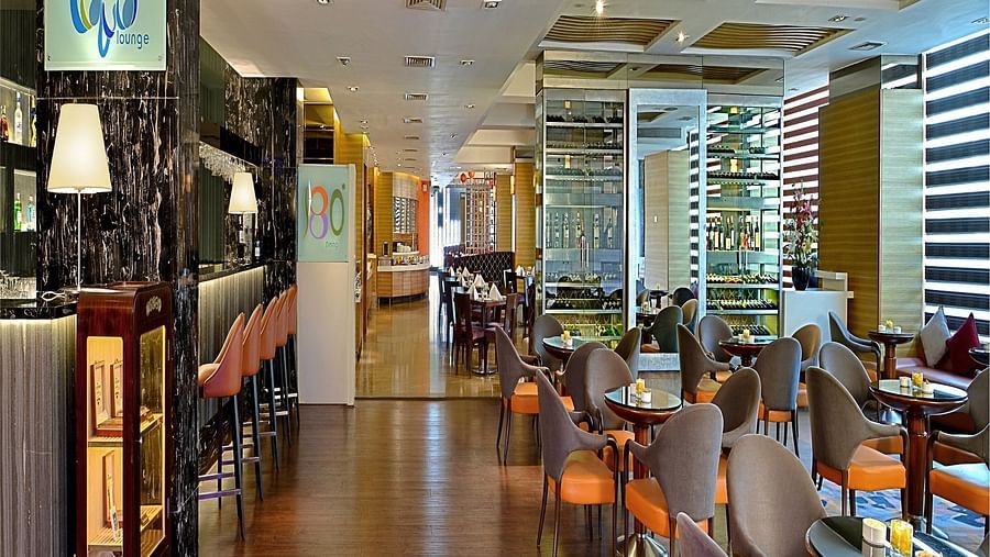 Bars Radisson Mumbai Goregaon 1