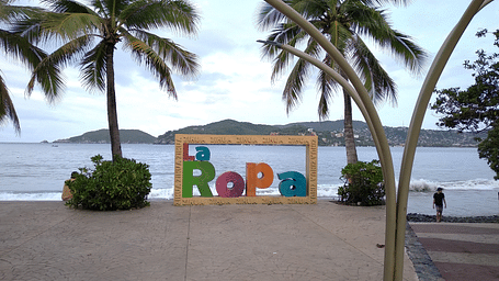 LaRopa sign
