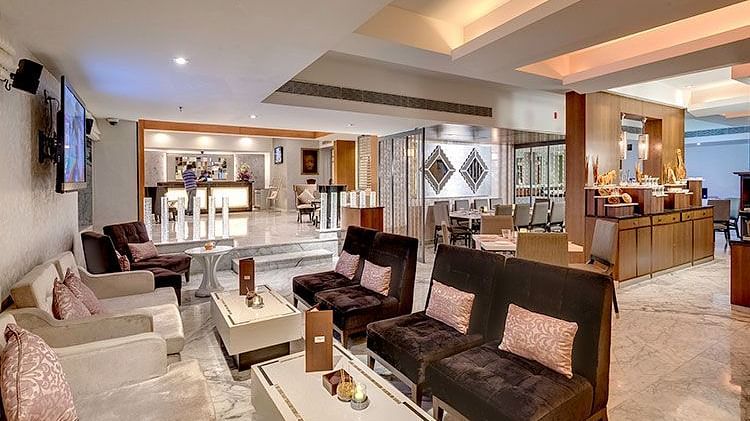 dining at HHI Select, Bangalore - our business hotel in JP Nagar 2