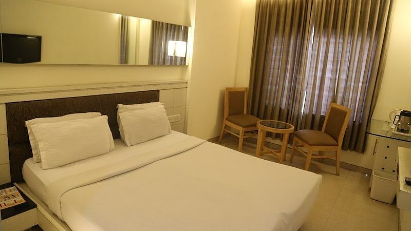 Deluxe Room Hotel Southern Regency Karol Bagh Delhi Hotel near Paharganj 3