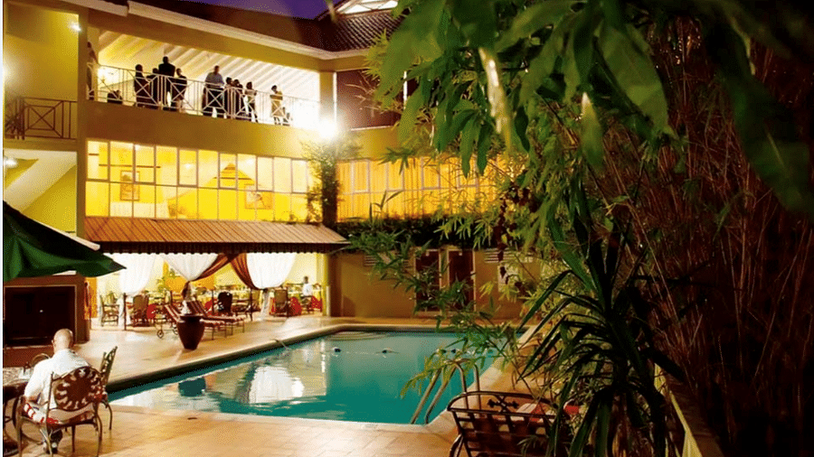 court pool night